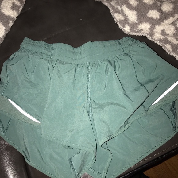 Lululemon - Picture 5 of 12